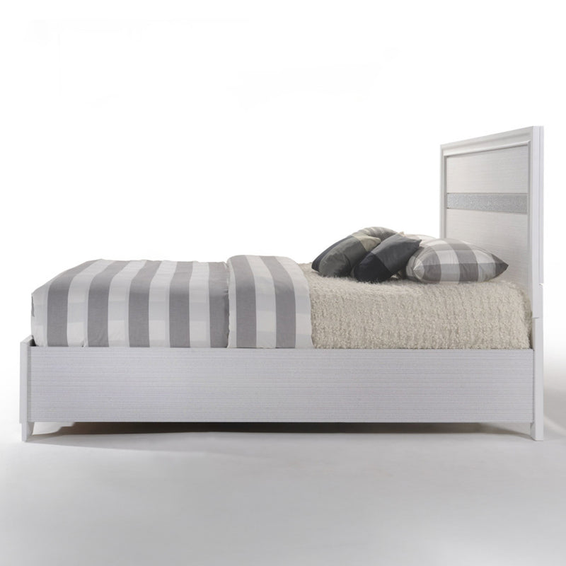 Queen Bed w/Storage