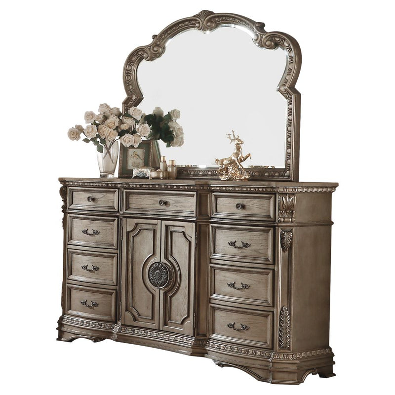 Dresser