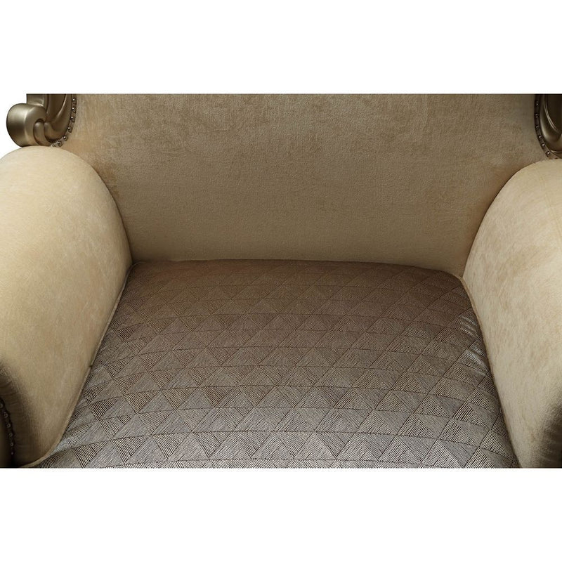 Chair w/2 Pillows