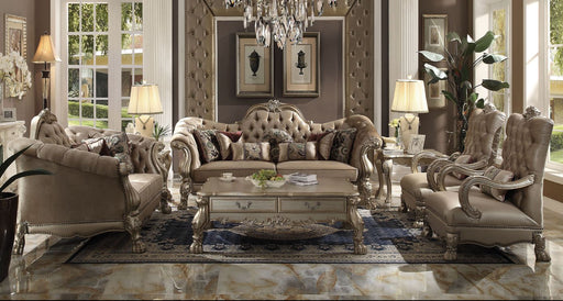 Sofa w/7 Pillows