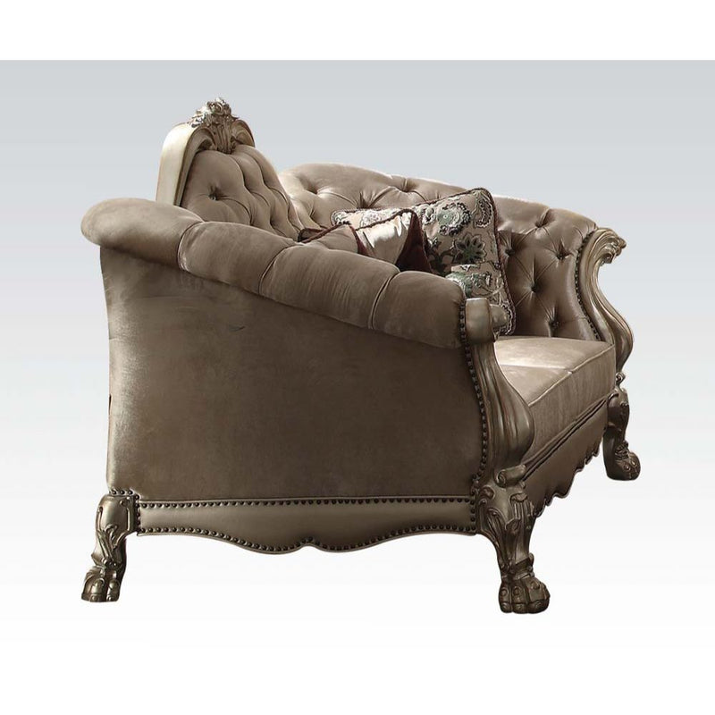 Loveseat w/5 Pillows