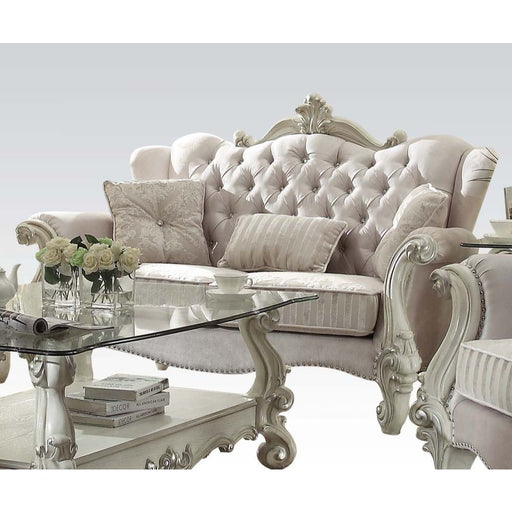 Loveseat w/3 Pillows