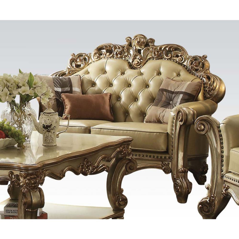 Loveseat w/3 Pillows