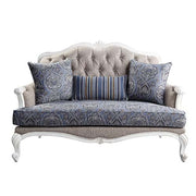 Loveseat w/3 Pillows