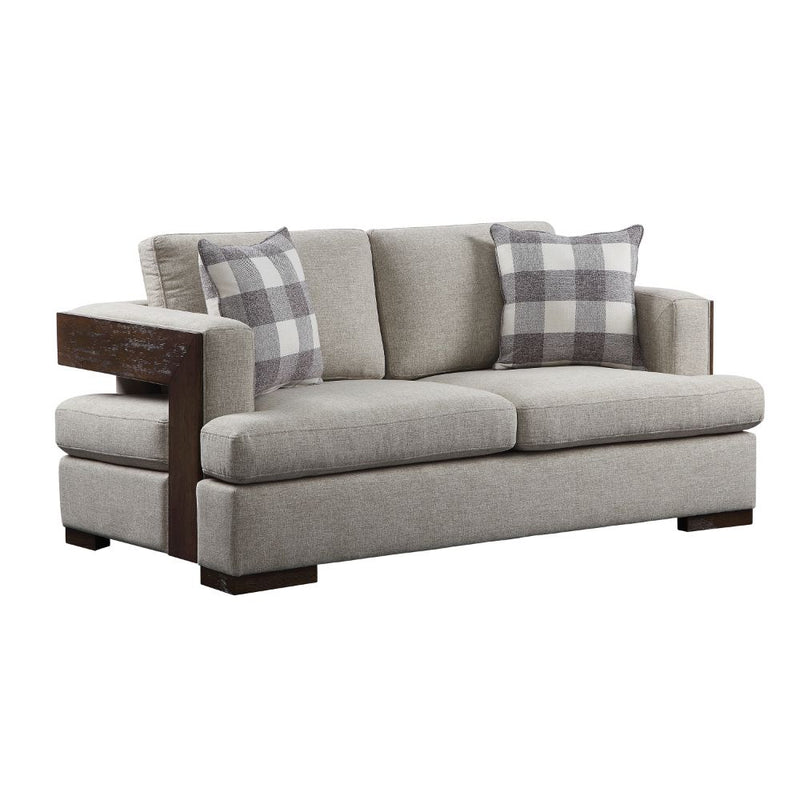 Loveseat w/2 Pillows