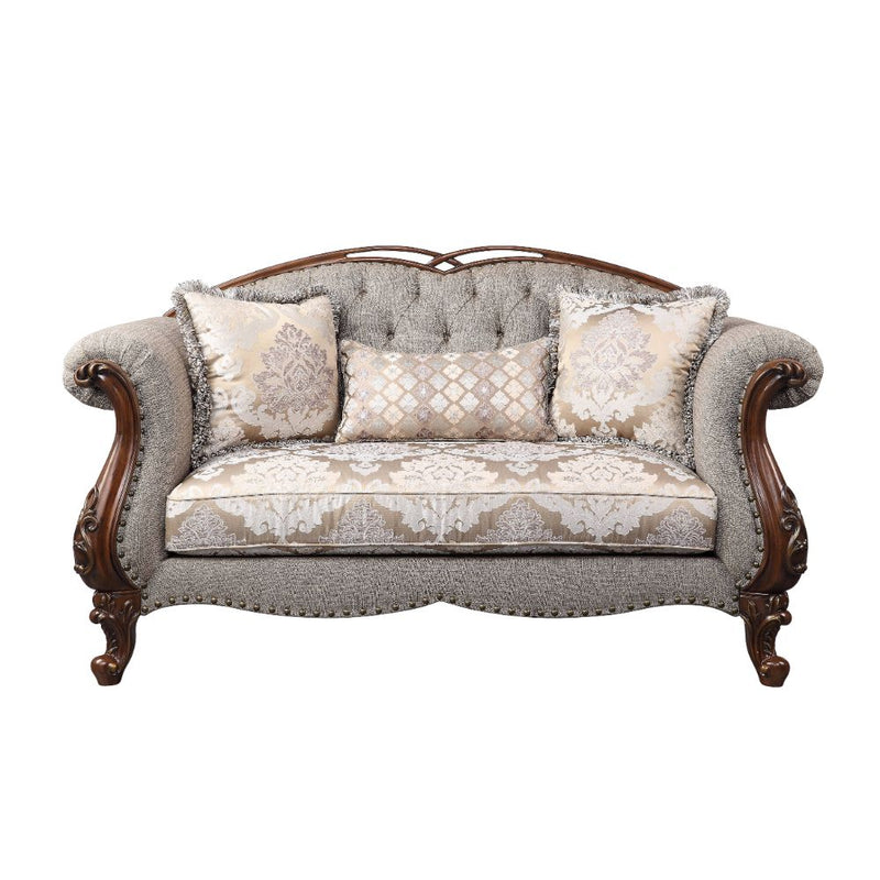 Loveseat w/3 Pillows