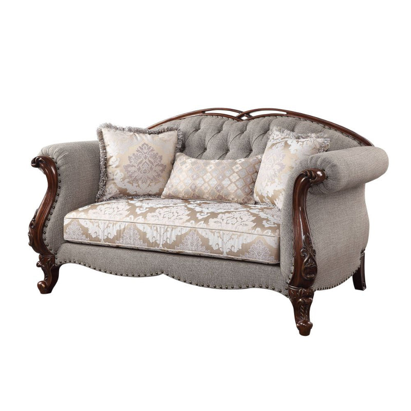Loveseat w/3 Pillows