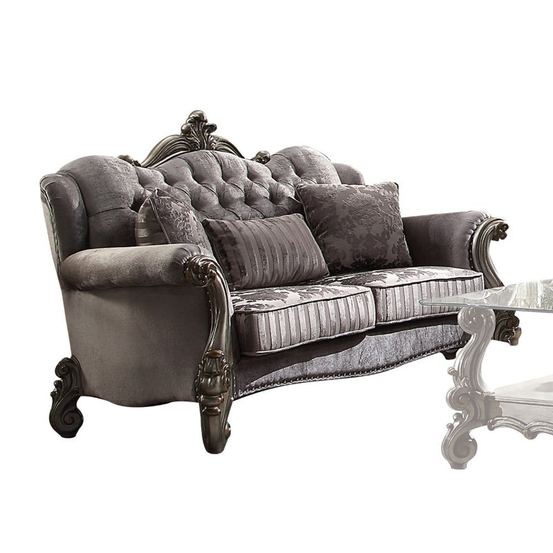 Loveseat w/3 Pillows