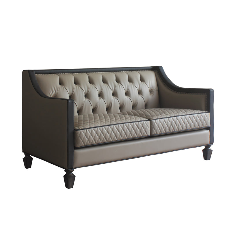 Loveseat w/3 Pillows