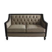 Loveseat w/3 Pillows