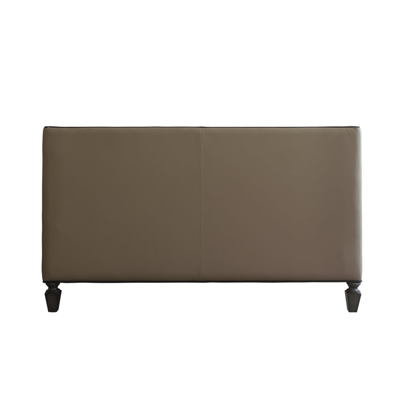 Loveseat w/3 Pillows