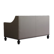 Loveseat w/3 Pillows