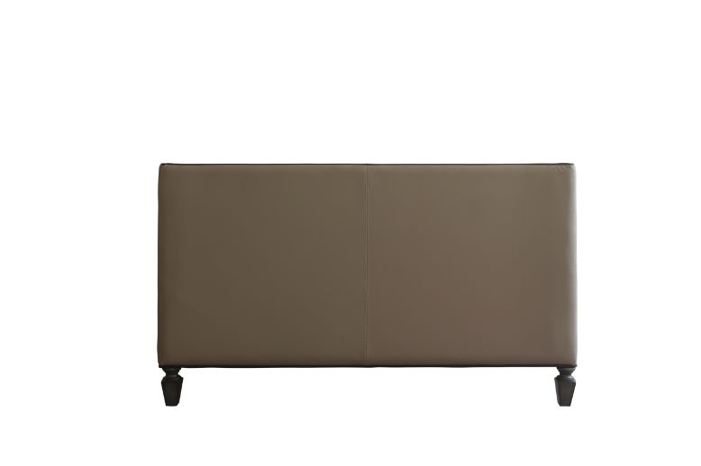 Loveseat w/3 Pillows