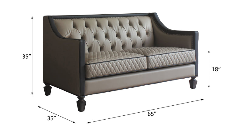 Loveseat w/3 Pillows