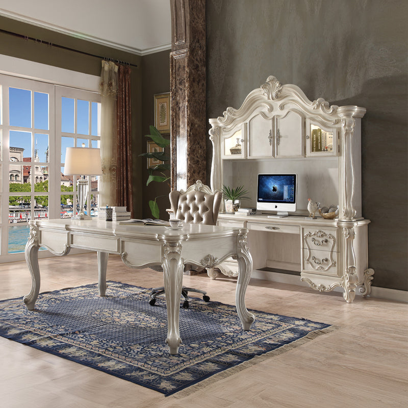 Executive Computer Desk w/Hutch