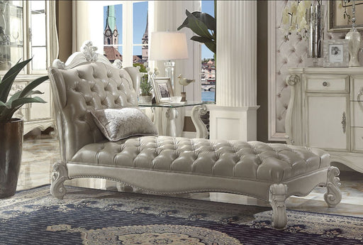 Chaise w/Pillow