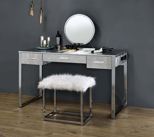 Vanity Set w/USB Port