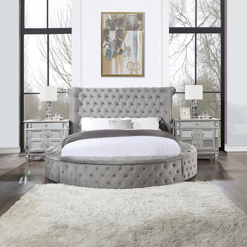 Queen Bed w/Storage