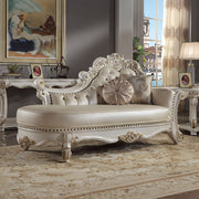 Chaise w/2 Pillows