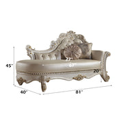 Chaise w/2 Pillows