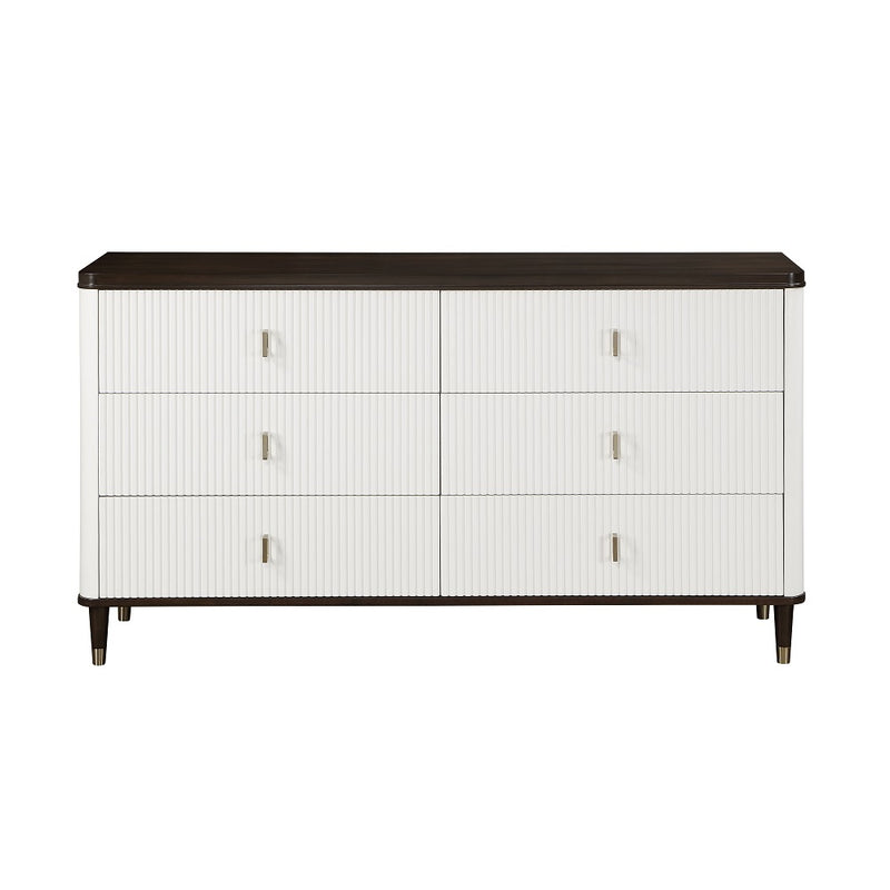 Dresser w/Jewelry Tray
