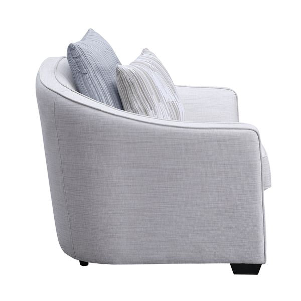 Chair w/2 Pillows