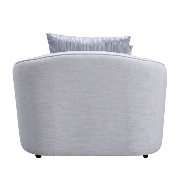 Chair w/2 Pillows
