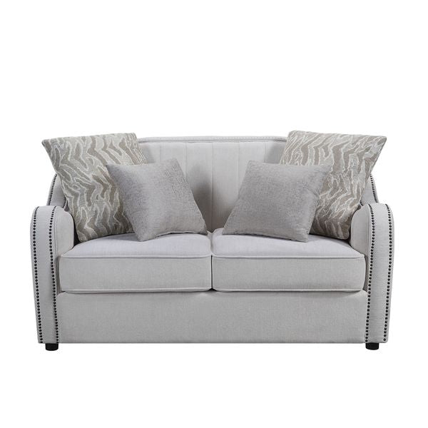 Loveseat w/4 Pillows