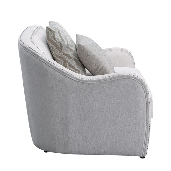 Loveseat w/4 Pillows