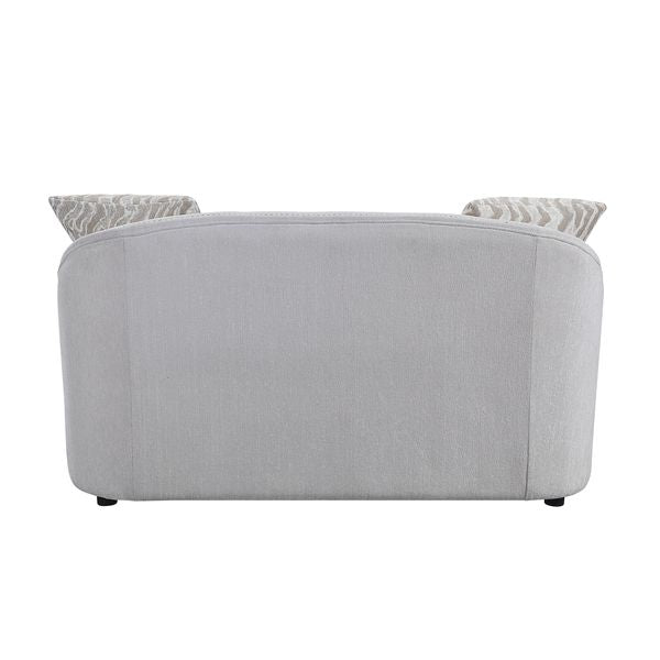 Loveseat w/4 Pillows