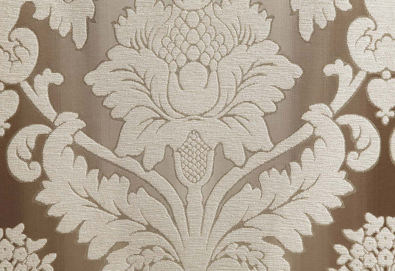 Sofa w/7 Pillows