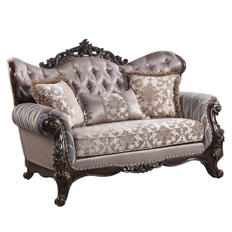 Loveseat w/3 Pillows