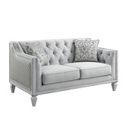 Loveseat w/2 Pillows