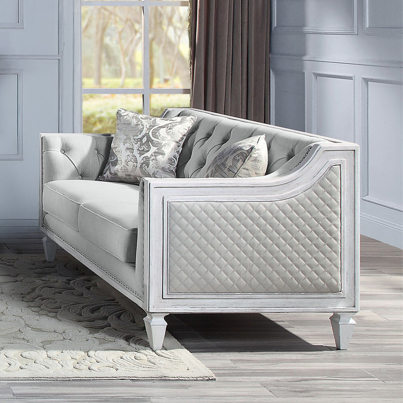 Loveseat w/2 Pillows
