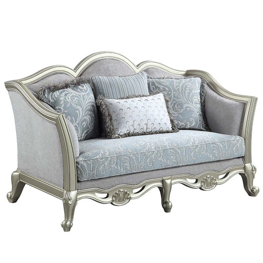 Loveseat w/4 Pillows