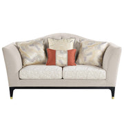 Loveseat w/4 Pillows