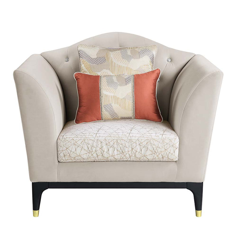 Chair w/2 Pillows