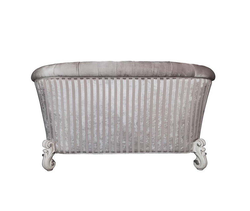 Loveseat w/5 Pillows