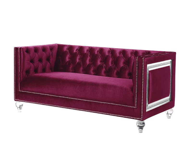 Loveseat w/2 Pillows
