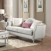 Loveseat w/3 Pillows