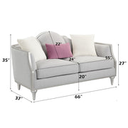 Loveseat w/3 Pillows