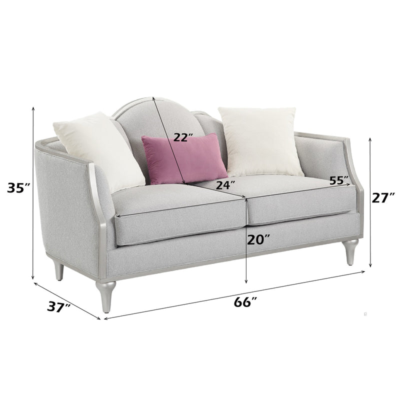 Loveseat w/3 Pillows