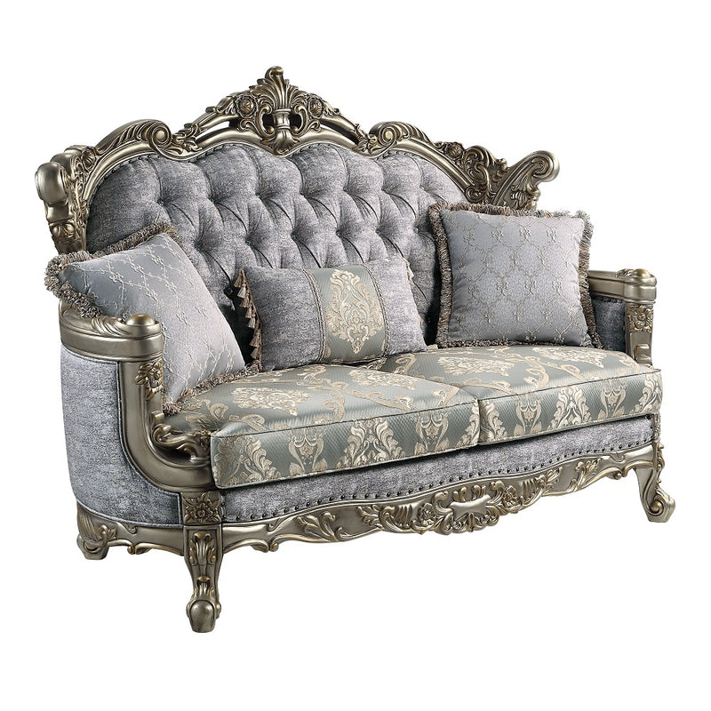 Loveseat w/3 Pillows