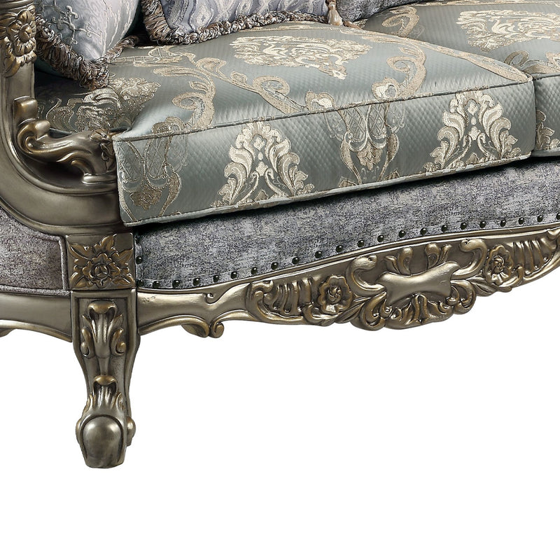 Loveseat w/3 Pillows