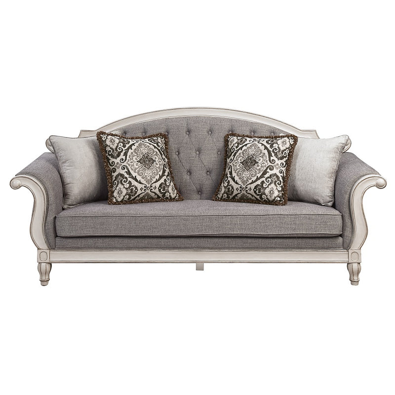 Sofa w/4 Pillows
