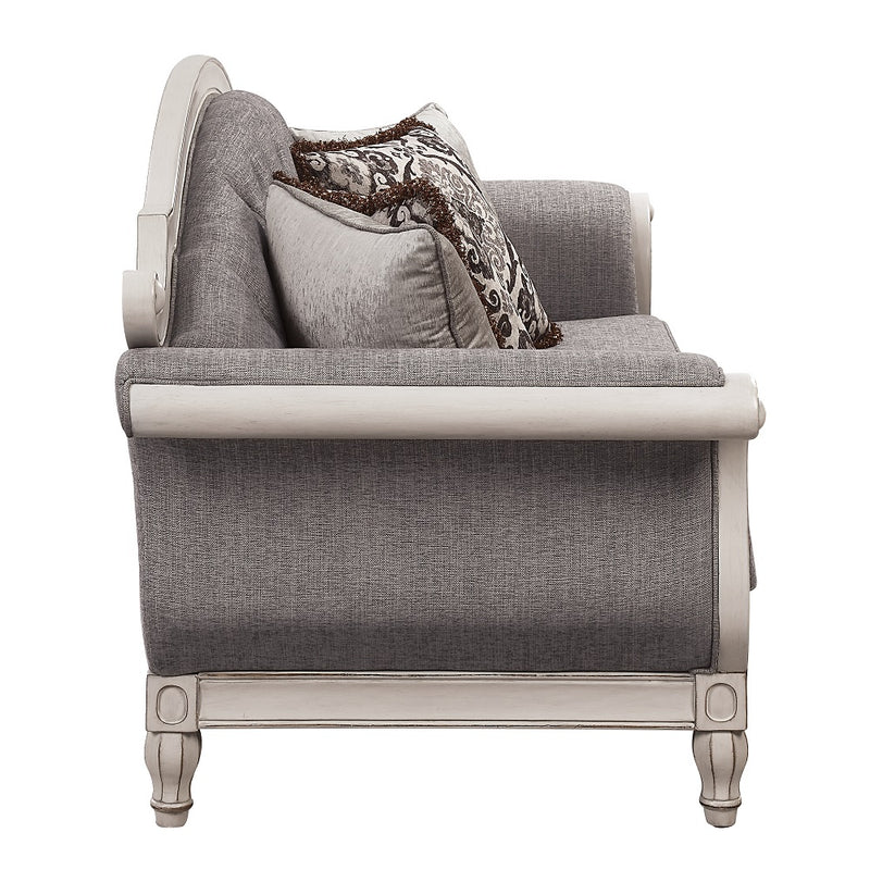 Sofa w/4 Pillows