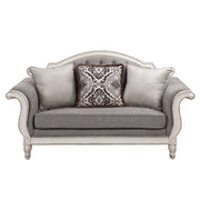 Loveseat w/3 Pillows