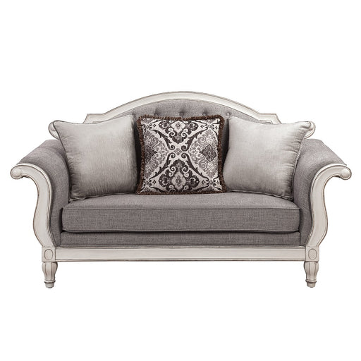 Loveseat w/3 Pillows