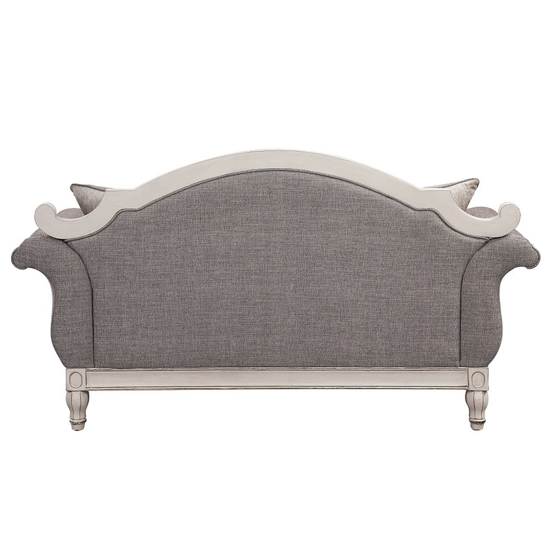 Loveseat w/3 Pillows