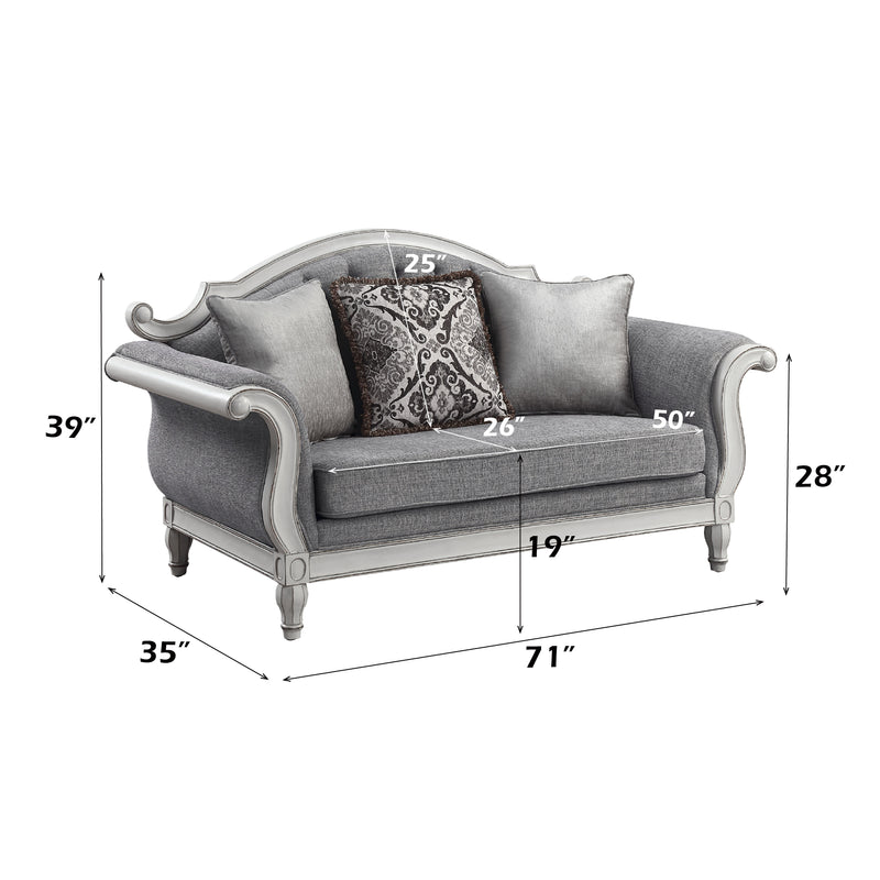 Loveseat w/3 Pillows